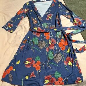 DVF BLUE SILK FLORAL WRAP DRESS